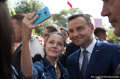 Selfie z prezydentem (A. Hrechorowicz/prezydent.pl)