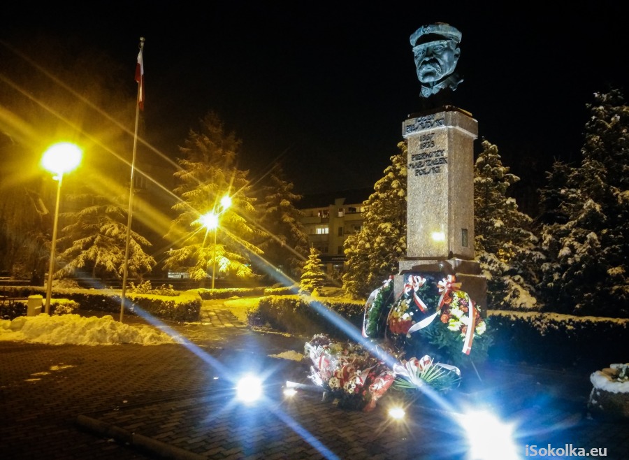 Pomnik marszałka Józefa Piłsudskiego (iSokolka.eu)